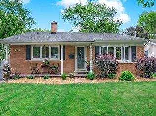 209 N Stewart Ave, Lombard, IL