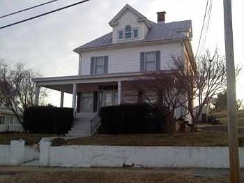 1st image of 308 S Poplar St