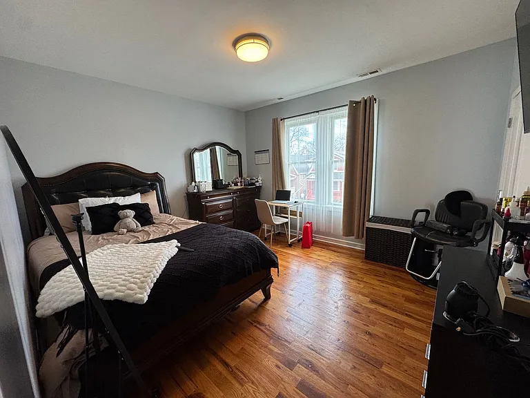 1148 N Keeler Ave #1W — Photo 6