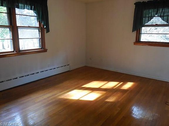 2nd image of 13361 Hickory St