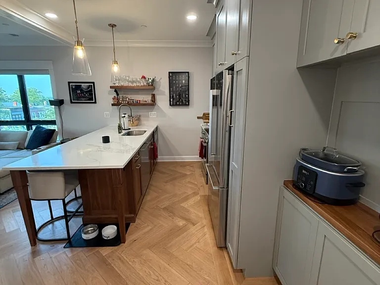 217 16th St NE #9 — Photo 9