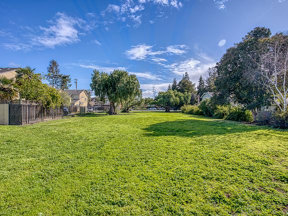5th image of 2252 Creek Bed Ct #2252