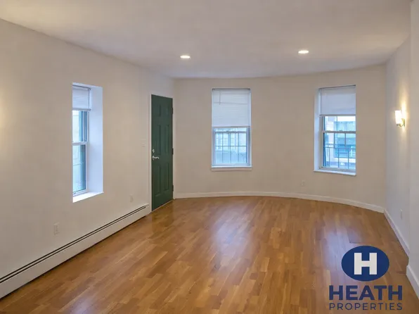 22 Saint Cyprians Pl, Roxbury Crossing, MA