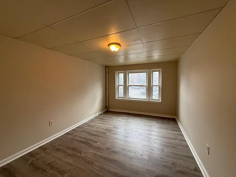 105 Norfolk St #1 — Photo 2