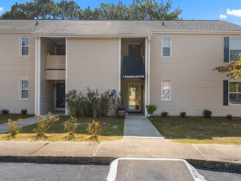 New Hanover Village Apartments — Photo 15
