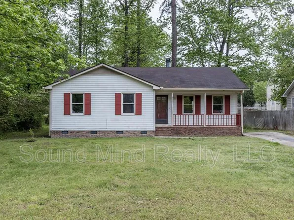 8221 Rocky Ct, Raleigh, NC 27616