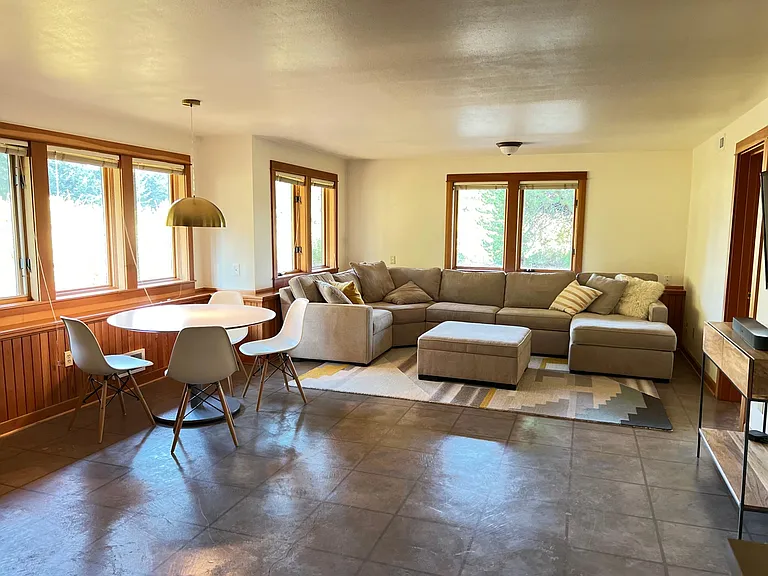 Mountain Meadow Dr — Photo 1