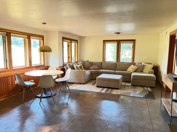 (undisclosed Address), Mount Hood Parkdale, OR 97041