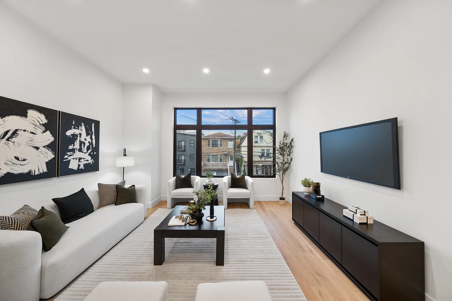 223 Clerk St #1 photo 1