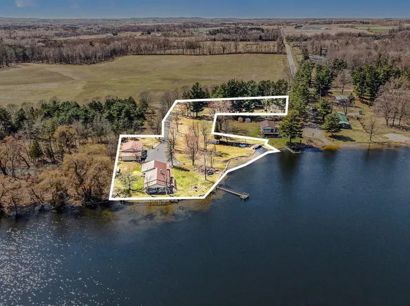11235 W Broomfield Rd, Remus, MI 49340