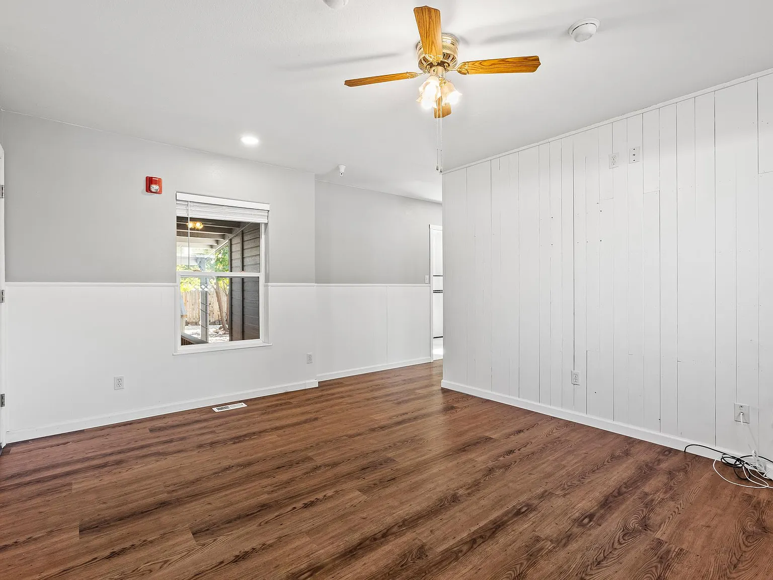 1 bed, 850 sqft, $1,200 — Photo 1