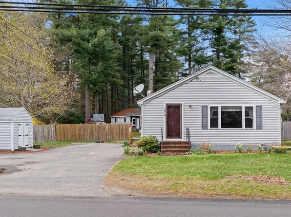 37 Anderson Ave, Middleboro, MA 02346