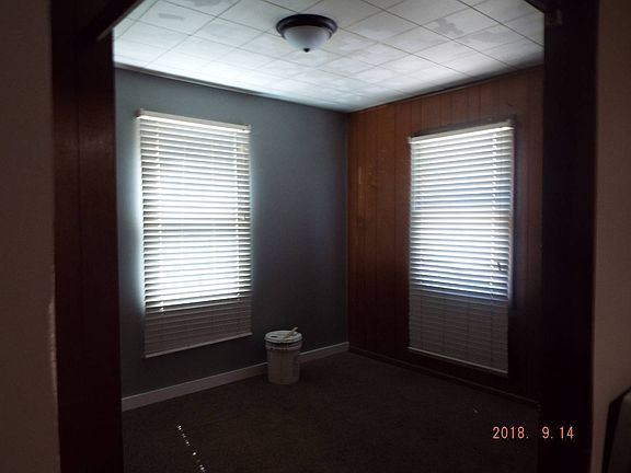 3rd image of 228 Keeling St