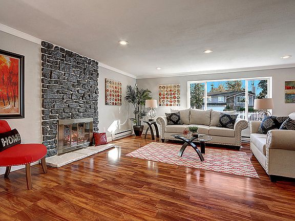 4th image of 3532 53rd Ave NE