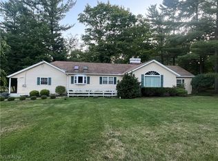 35220 Chagrin Blvd, Moreland Hills, OH