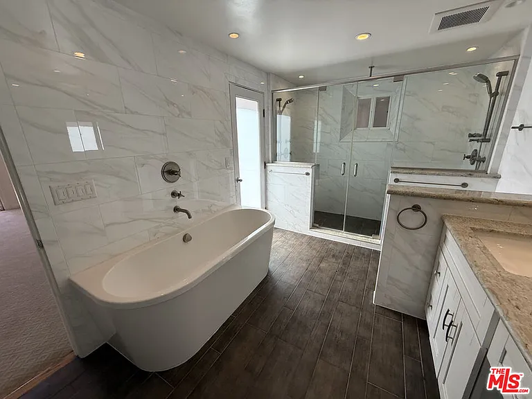 4613 Reforma Rd — Photo 34