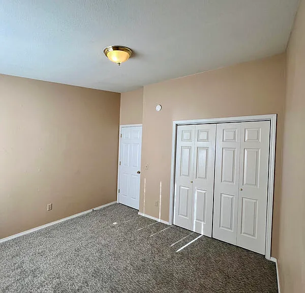 904 Charlo St — Photo 11