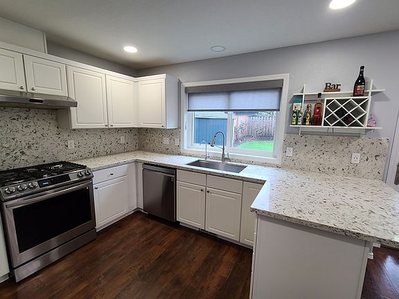 Kitchen (main)