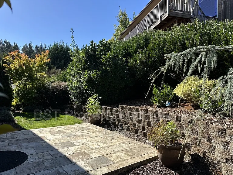 6913 Owl Dr SE — Photo 4