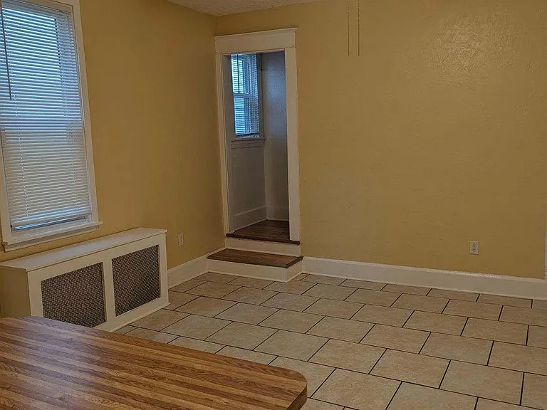 602 Russell Ave — Photo 10