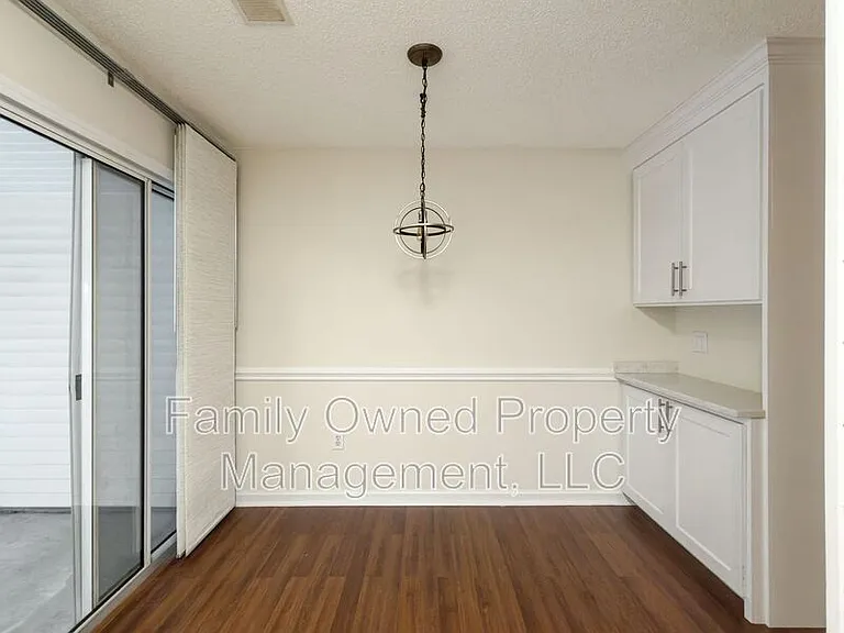 502 Tree Branch Cir — Photo 18