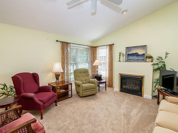 2nd image of 122 Millwood Village Dr