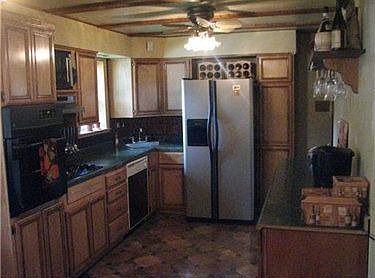 3rd image of 227 Laurel Dr