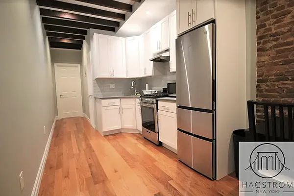 Rented by Hagstrom Management Inc | media 10