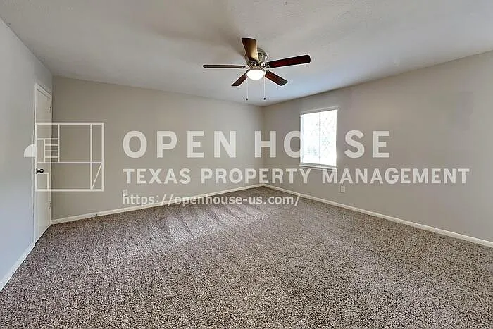 14922 Spring Lake Dr — Photo 9