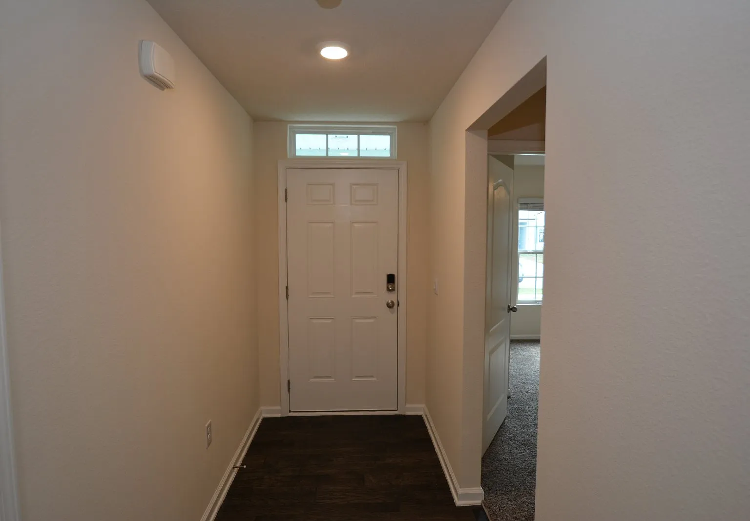4 bed, 2.0 bath, 1698 sqft, $2,200 — Photo 2