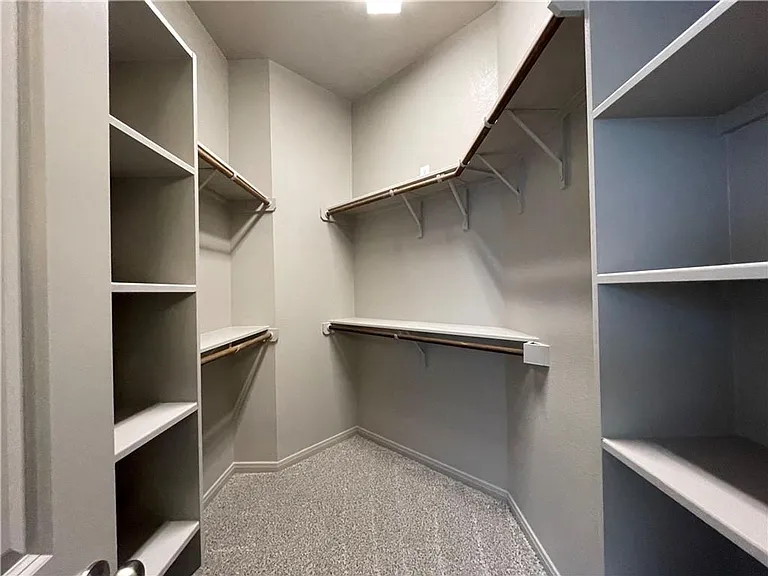 917 Hollyhock Dr — Photo 33