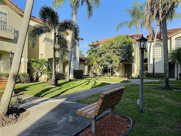 4th image of 317 NW 109th Avenue #317