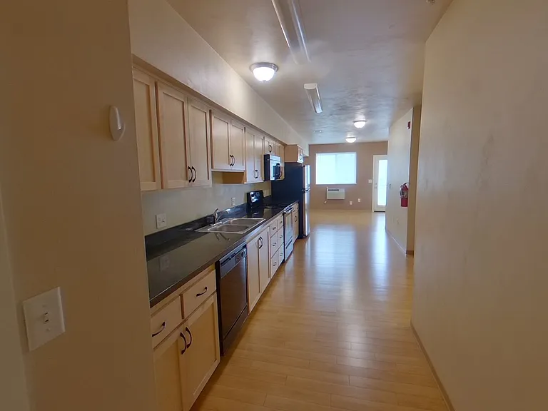 Midtown Apartments — Photo 2