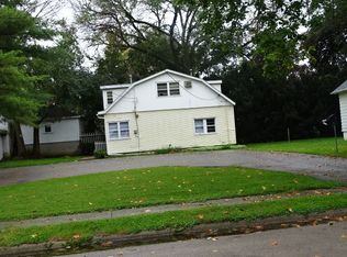 715-717 W American, Freeport, IL 61032