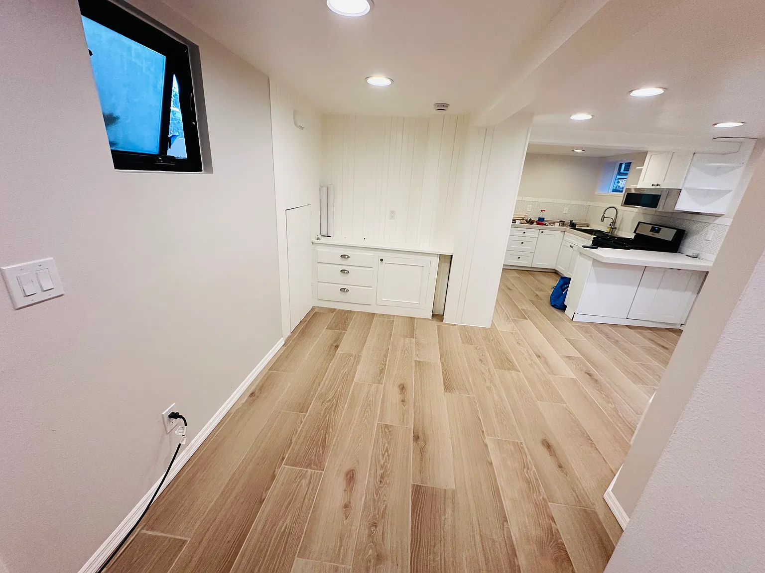 2 bed, 700 sqft, $1,600 — Photo 2