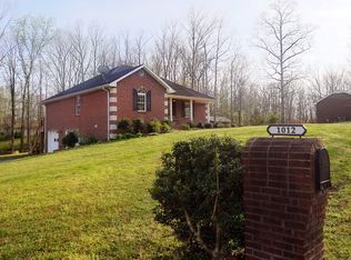 1012 Gilmer Dr, Centerville, TN 37033