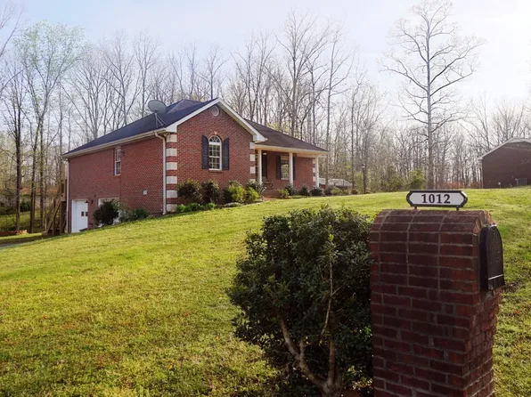 1012 Gilmer Dr, Centerville, TN 37033