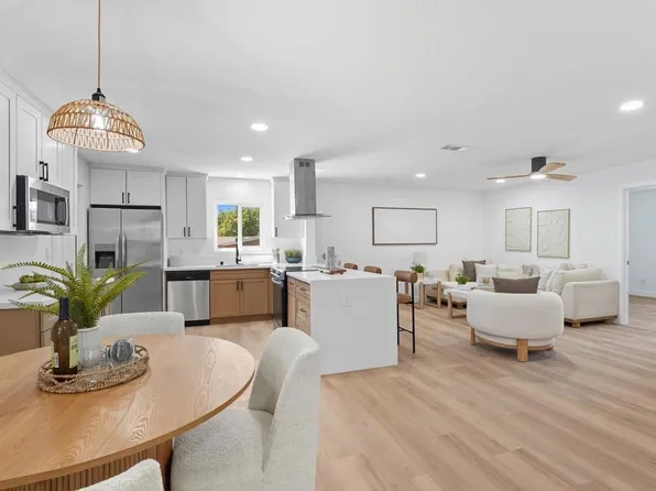 9494 Chimney Rock Ln, El Cajon, CA 92021