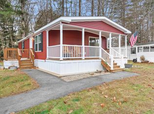 24 Queens Ln, Epsom, NH 03234