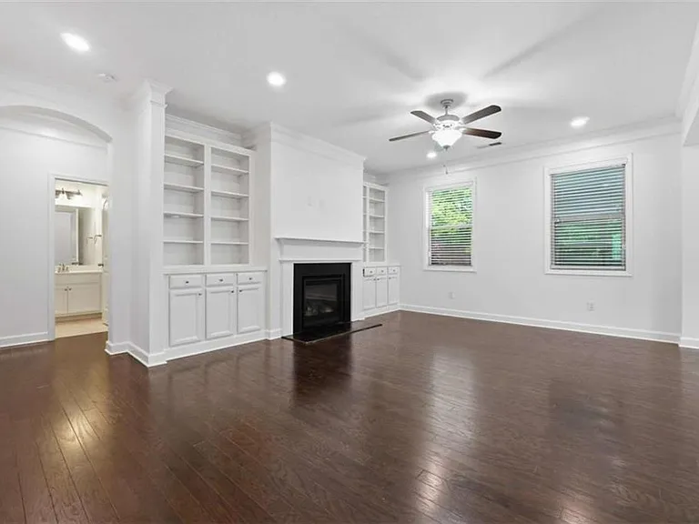 4865 Alexandria Ave — Photo 22