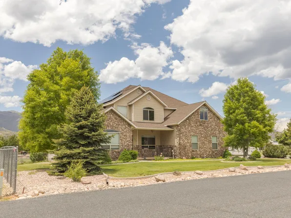 736 S 800th St E, New Harmony, UT 84757