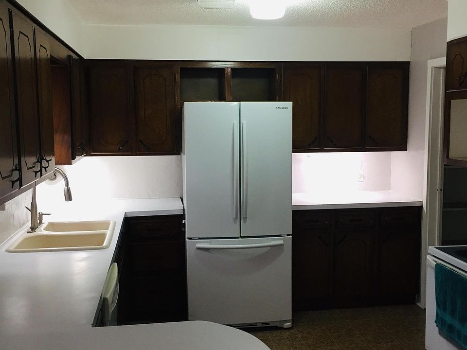 under cabinet lighting