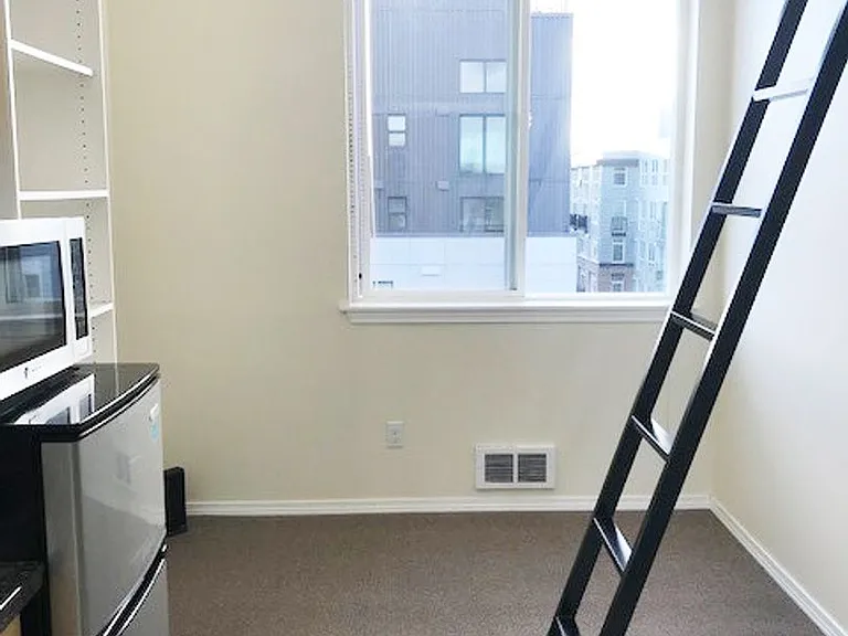 Affordable Studios on Cap Hill! — Photo 16