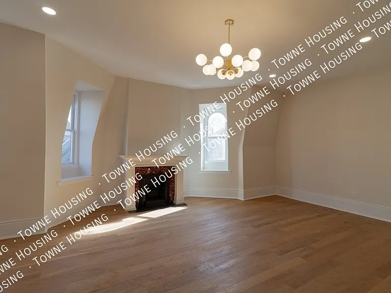 17 N Pearl St #4 — Photo 2