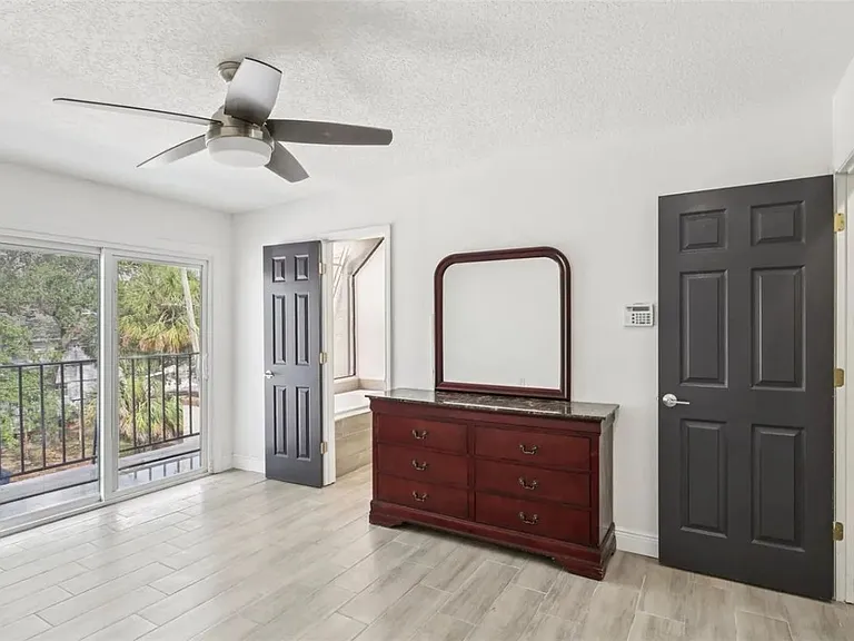 170 E Davis Blvd — Photo 10