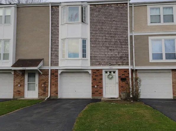 1960 Holbrook Ln, Hoffman Estates, IL 60169