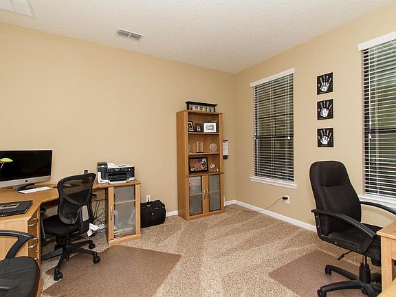 3rd image of 5129 Foliage Way