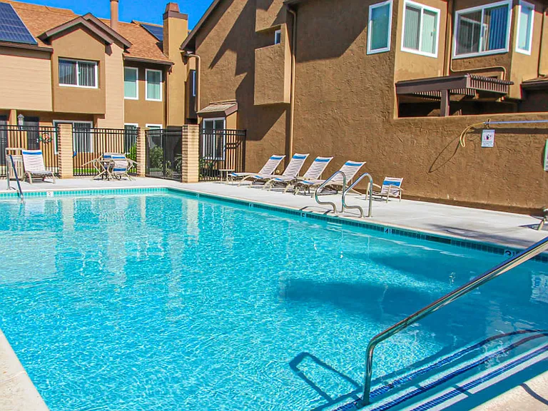 Woodlake - Military Housing — Photo 4