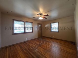 1802 S Chautauqua Ave, Wichita, KS 67211