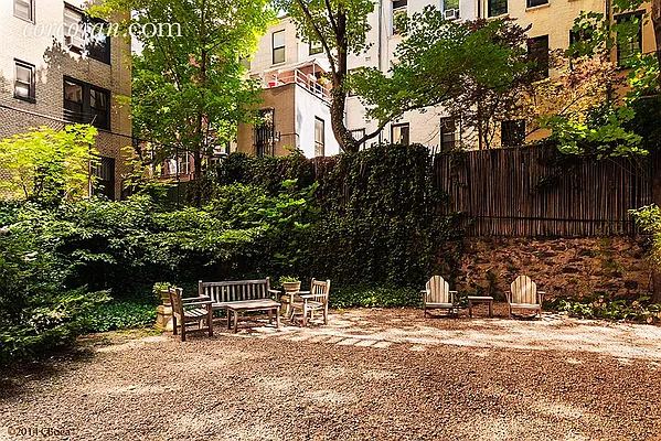 Sold by Corcoran | media 28